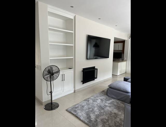 3 BEDROOM APARTMENT RENTED IN ELTONHILL